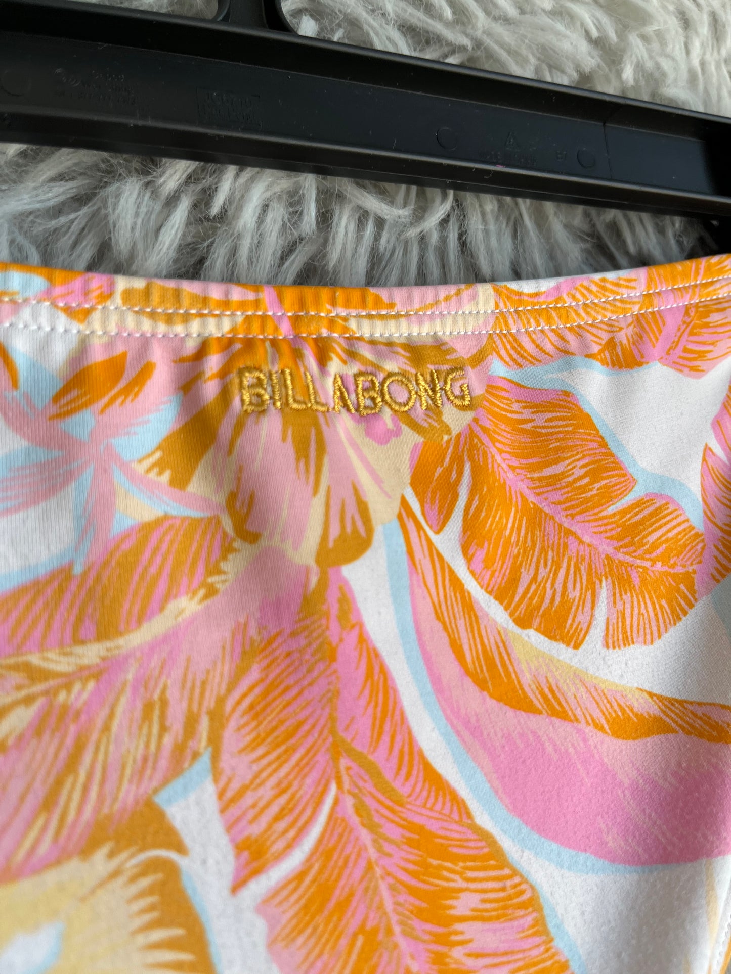 BillaBong- fit like M/L