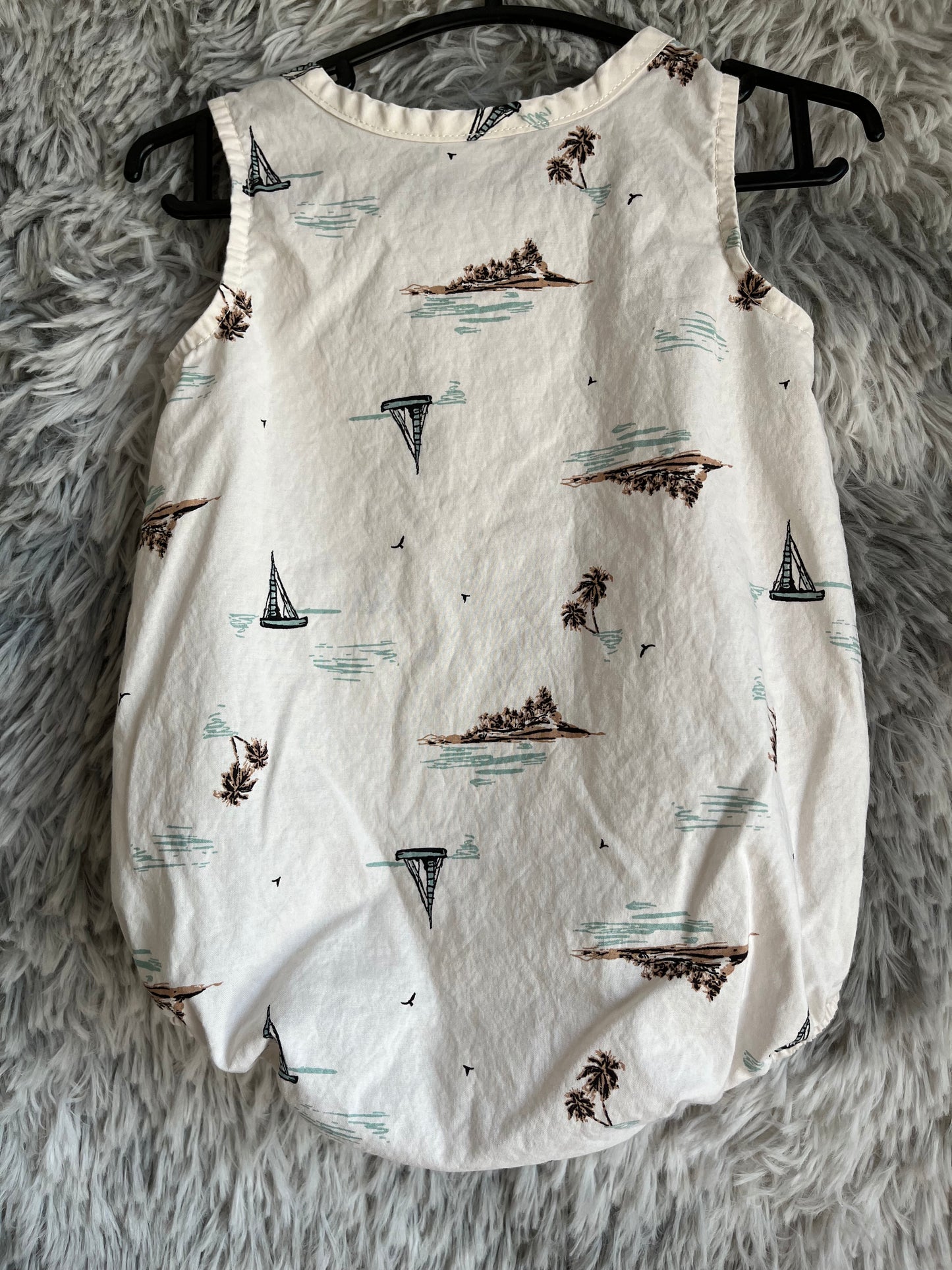 Carters- 3/6M