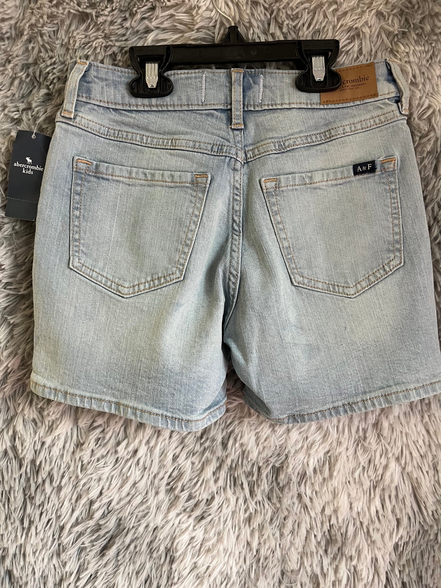 Abercrombie- 11/12 NEW