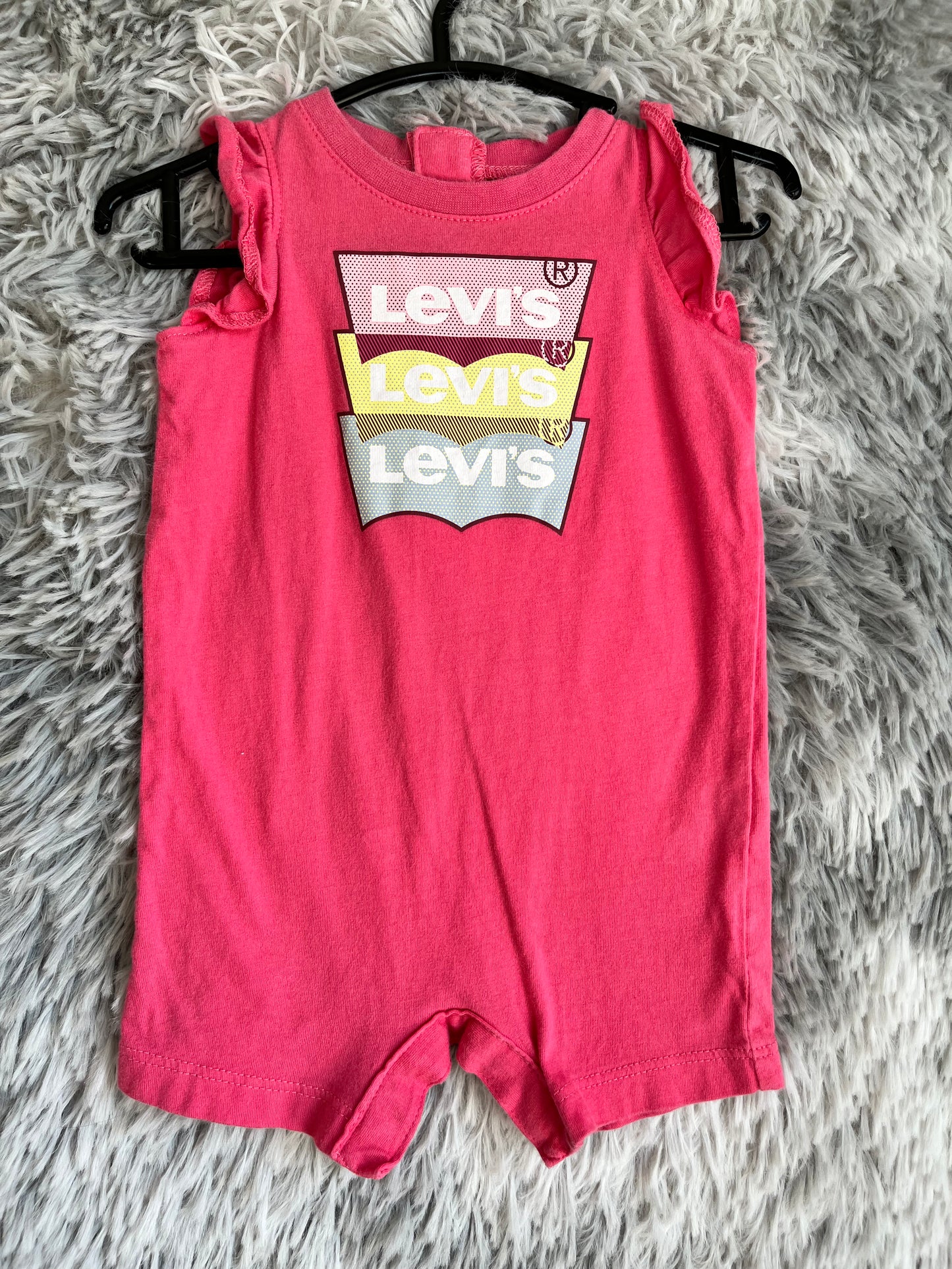 Levi’s- 3M