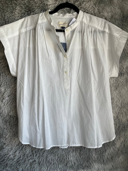 UniversalT- large women’s NEW