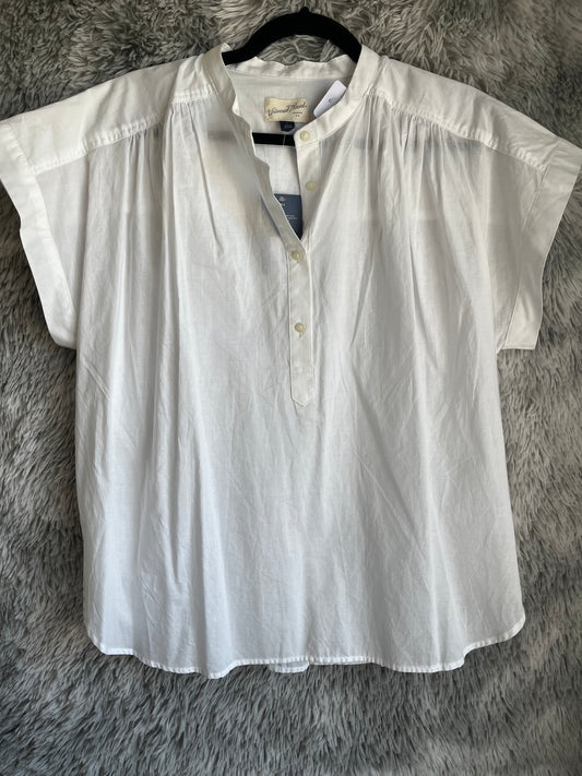 UniversalT- large women’s NEW