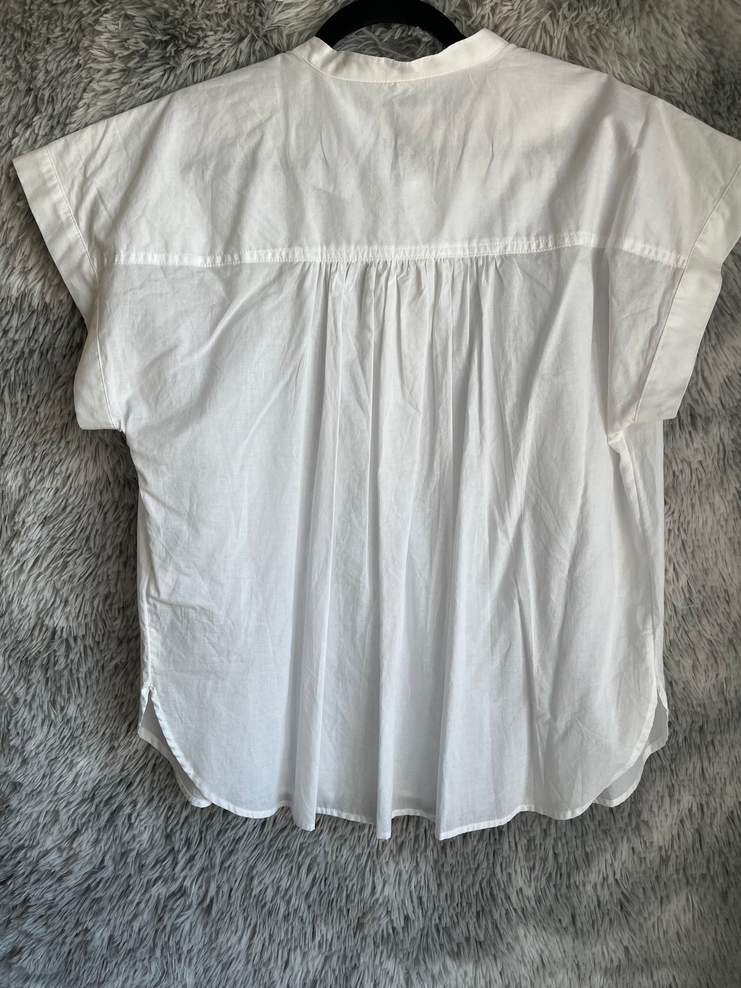 UniversalT- large women’s NEW