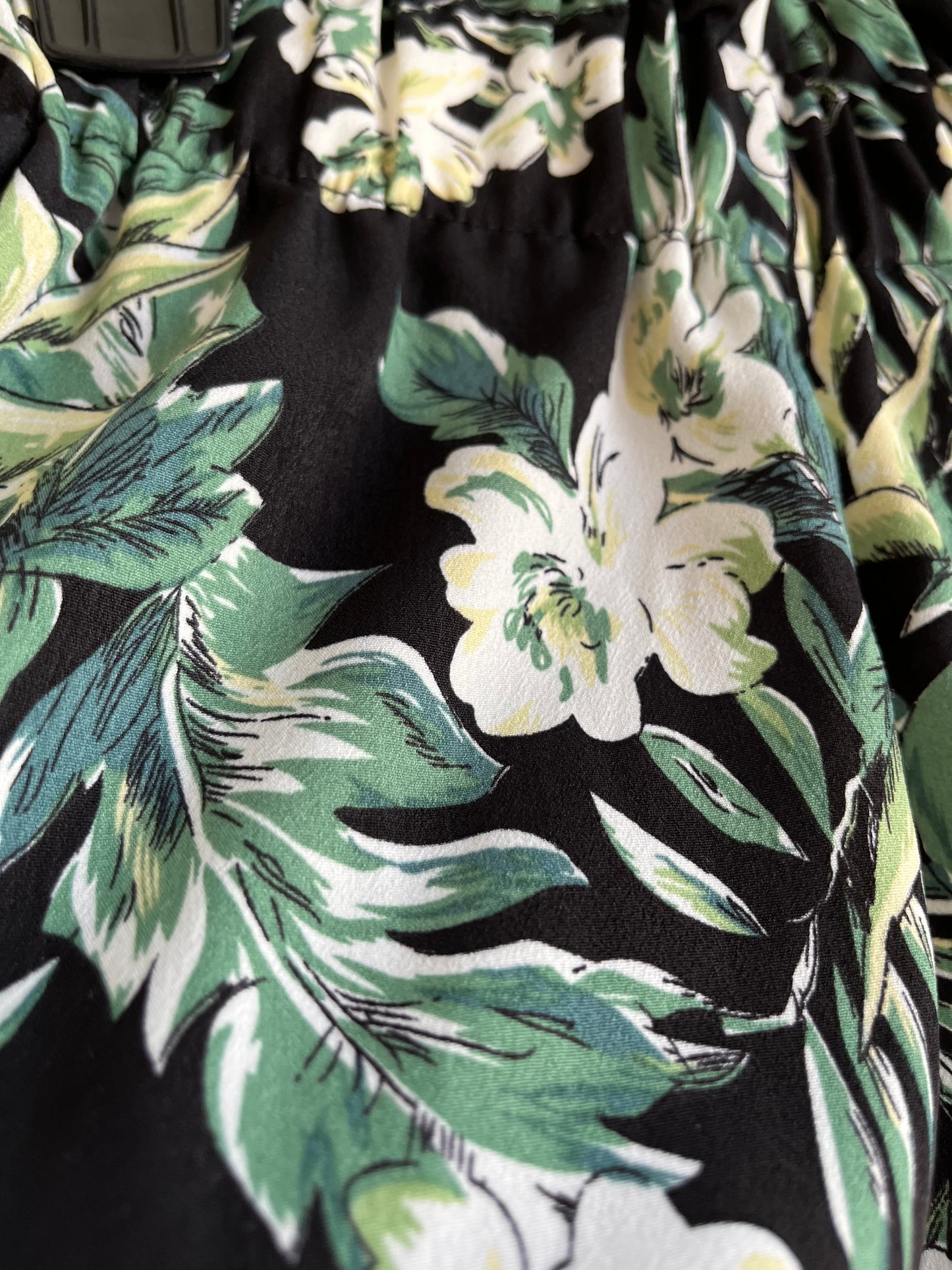 SHEIN- 8/9