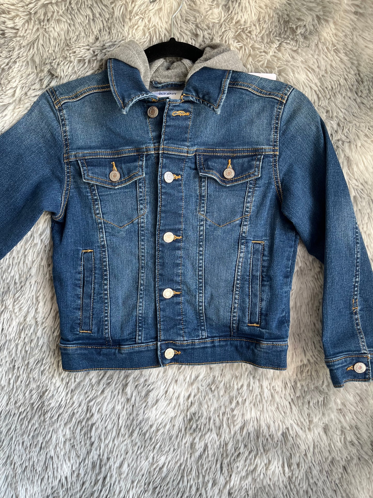 Old navy- M 8