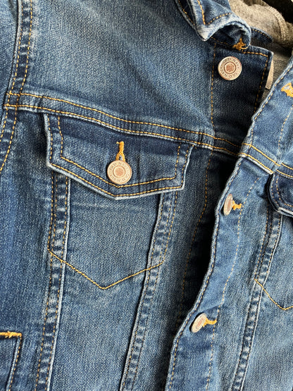 Old navy- M 8