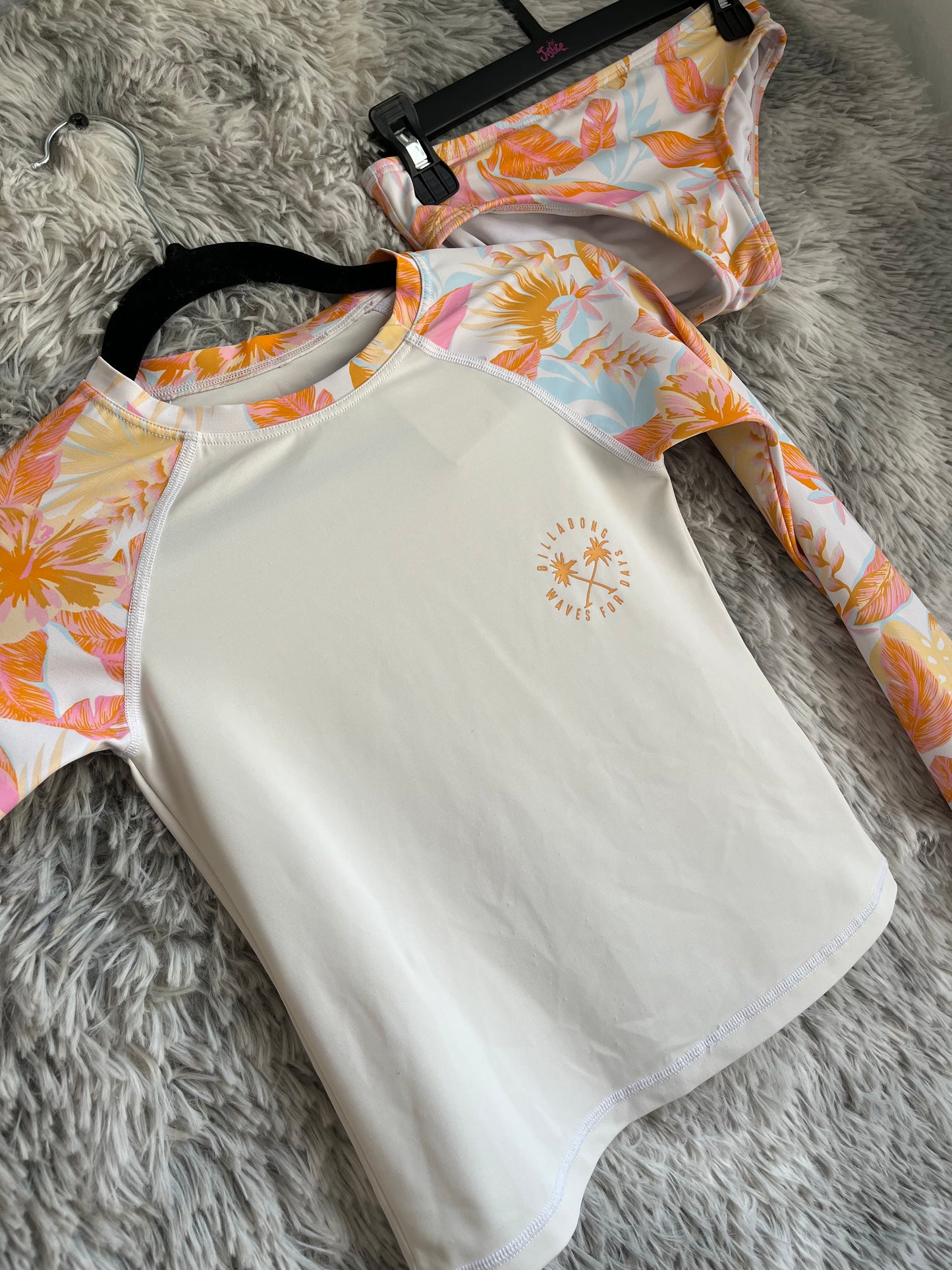 BillaBong- fit like M/L