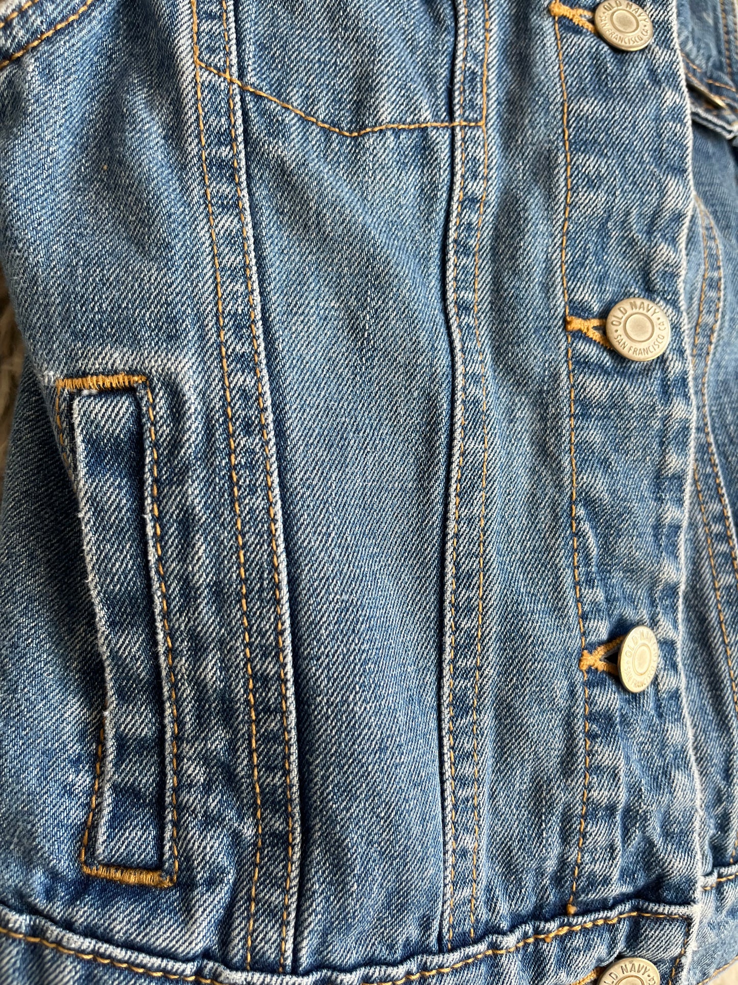 Old Navy- M 8