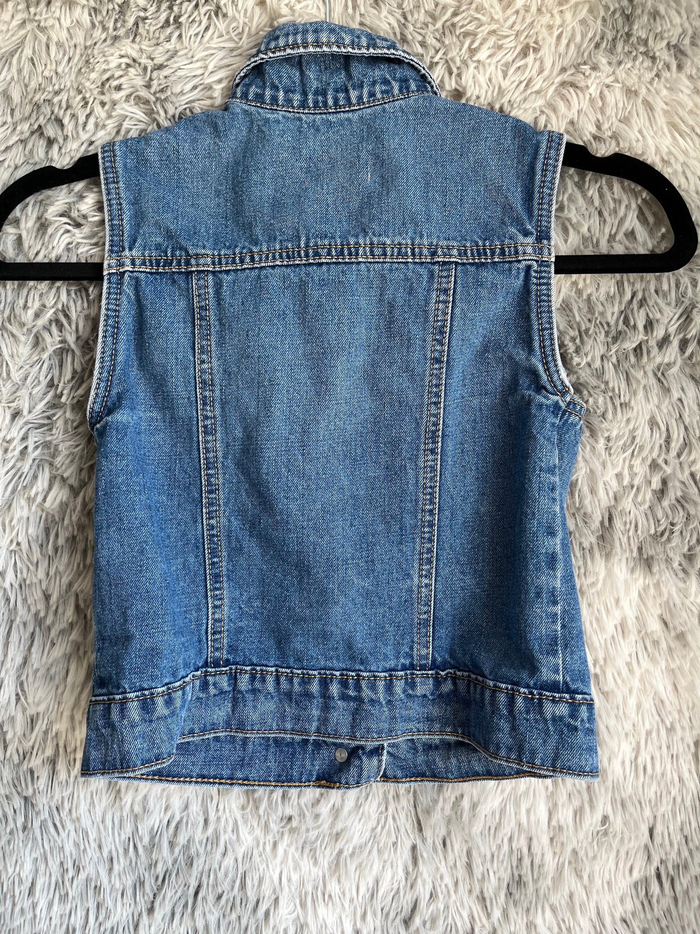 Old Navy- M 8